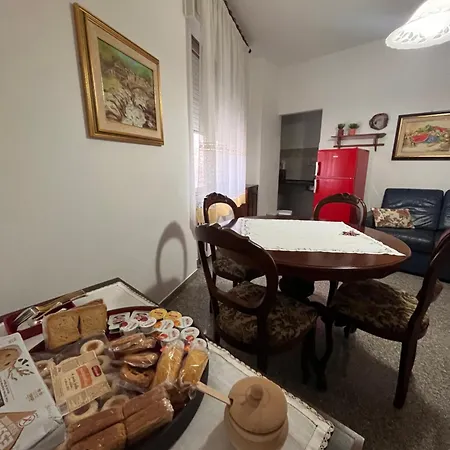 Santu Tomas فندق مبيت وإفطار